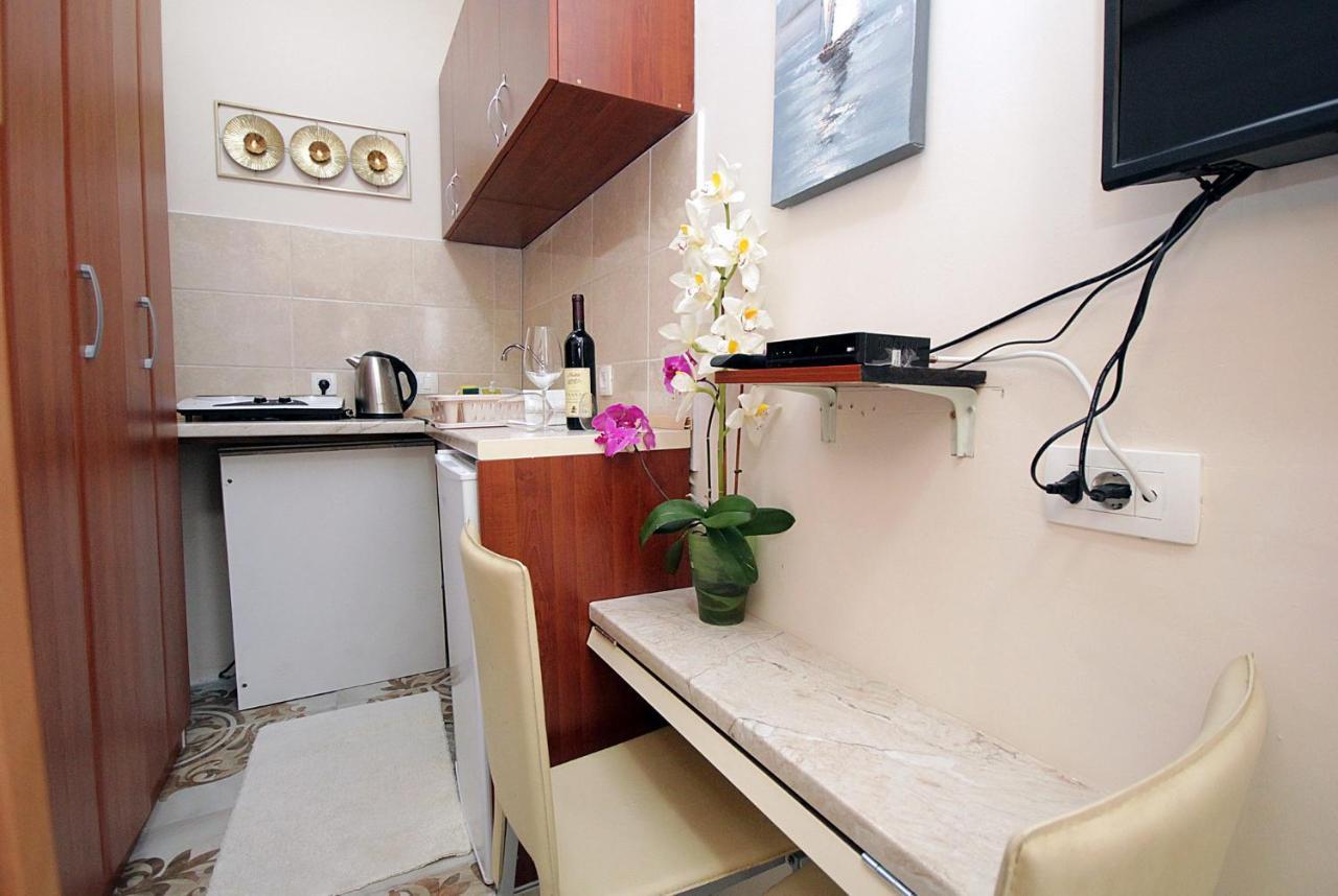 Studio Apartman Sveti Stefan Apartment Exterior photo