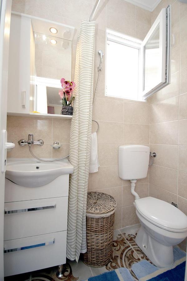 Studio Apartman Sveti Stefan Apartment Exterior photo